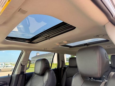 Used 2017 Buick Enclave Leather AWD/4WD image 36