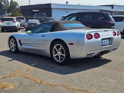 Used 2001 Chevrolet Corvette Convertible w/ Preferred Equipment Group2 RWD image 6