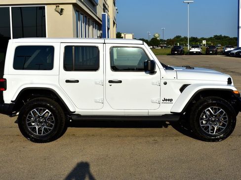 New 2025 Jeep Wrangler Sahara image 2