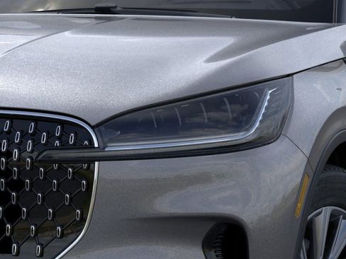 New 2025 Lincoln Aviator AWD image 18