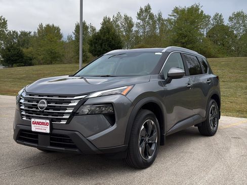 New 2026 Nissan Rogue SV w/ SV Premium Package image 2