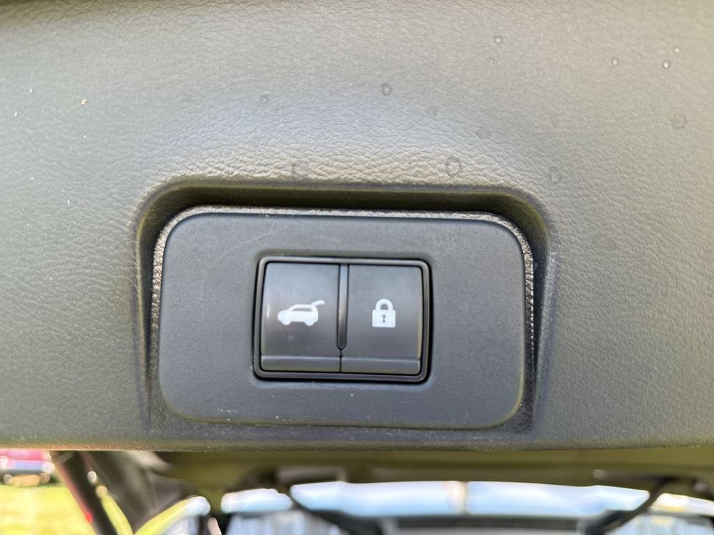 Used 2023 Nissan Rogue SL w/ SL Premium Package AWD/4WD image 18