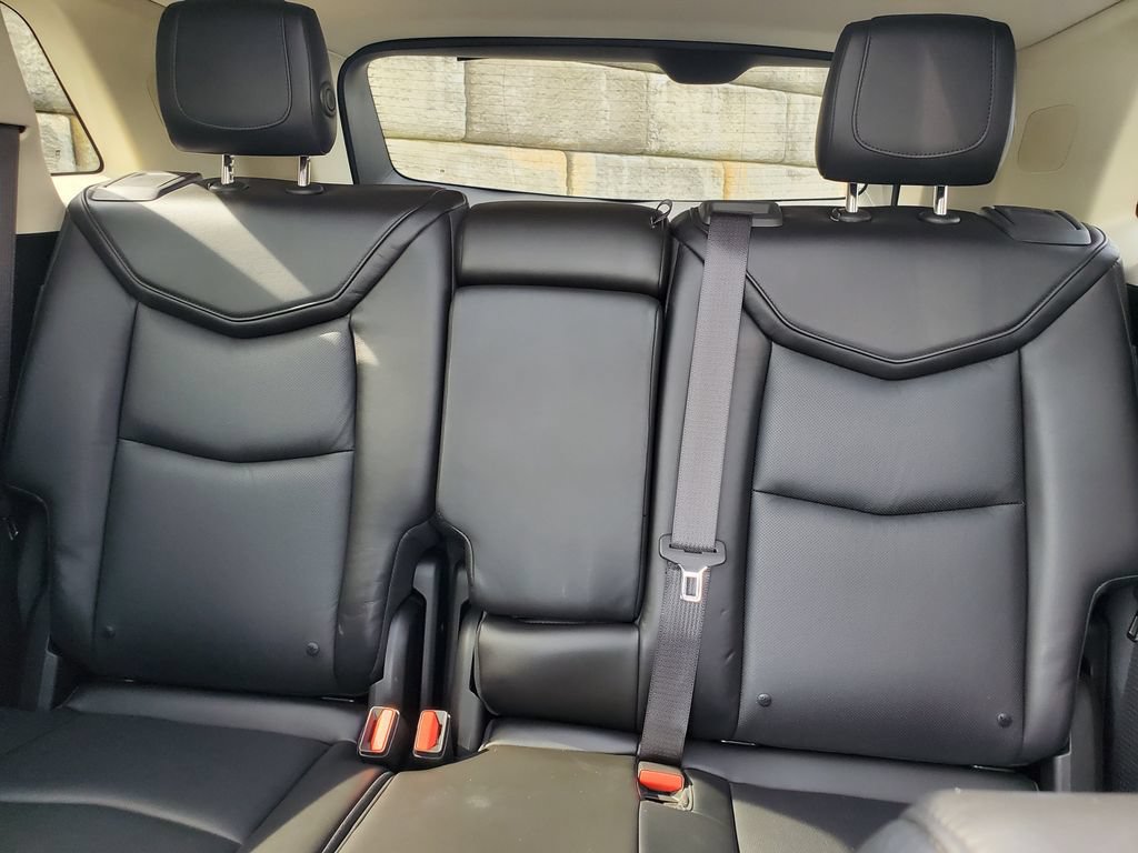 Used 2017 Cadillac XT5 Luxury w/ Driver Awareness Package AWD/4WD image 37