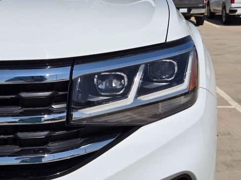 Used 2021 Volkswagen Atlas Cross Sport S image 29