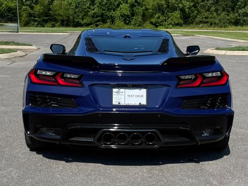 Used 2026 Chevrolet Corvette Z06 RWD image 5