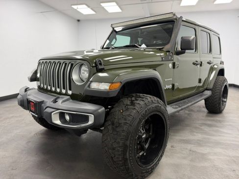 Used 2021 Jeep Wrangler Unlimited Sahara w/ Uconnect 4C Nav & Sound Group AWD/4WD image 5