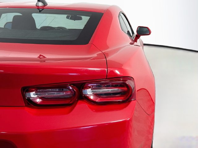 Used 2023 Chevrolet Camaro LT RWD image 31