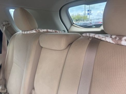 Used 2016 Nissan Rogue S FWD image 12