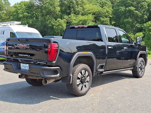 Used 2024 GMC Sierra 2500 Denali w/ Denali Reserve Package AWD/4WD image 6