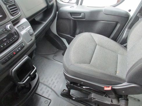 Used 2023 RAM ProMaster 2500 FWD image 18
