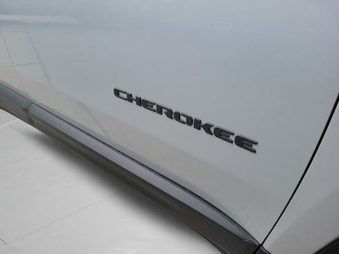 Certified 2026 Jeep Cherokee Laredo AWD/4WD image 29