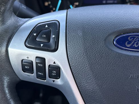 Used 2014 Ford Explorer XLT image 21