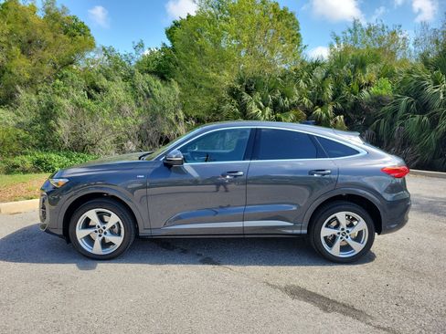 Certified 2025 Audi Q5 Premium Plus w/ Premium Plus image 8