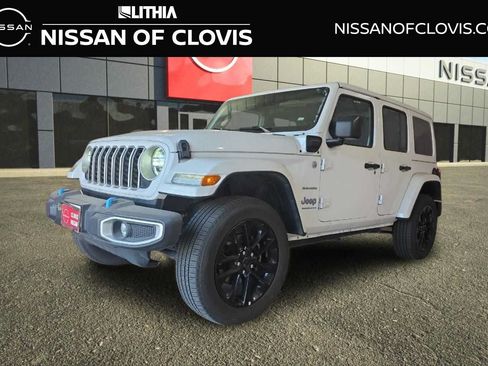 Used 2024 Jeep Wrangler Unlimited Sahara AWD/4WD image 1