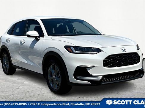 New 2026 Honda HR-V LX image 1