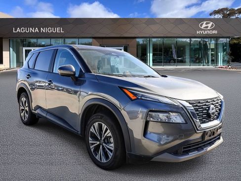 Used 2023 Nissan Rogue SV FWD image 1