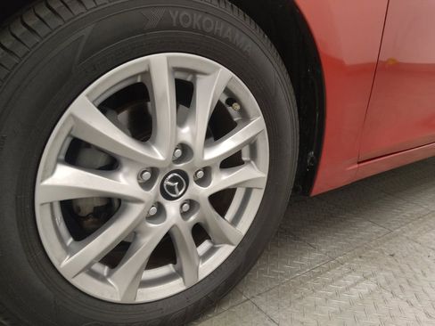 Used 2014 MAZDA MAZDA3 i Touring image 31