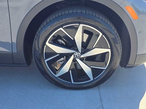 Used 2023 Volkswagen ID.4 Pro S AWD/4WD image 9