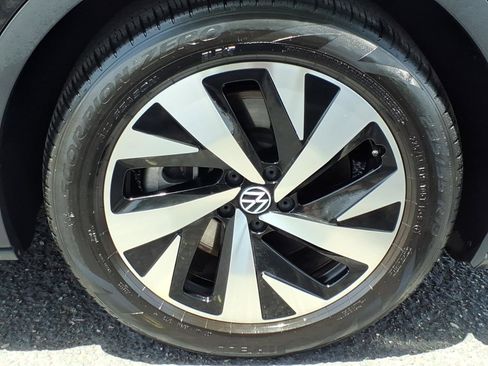 Certified 2024 Volkswagen ID.4 2WD image 9