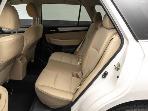 Used 2017 Subaru Outback 2.5i Premium image 30