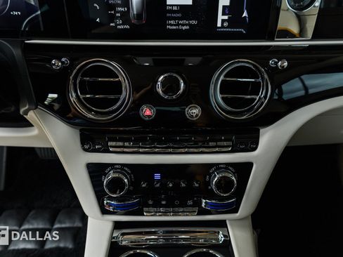 Used 2024 Rolls-Royce Spectre w/ Spectre Launch Package AWD/4WD image 27