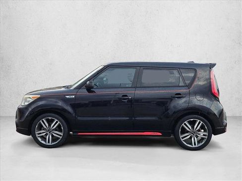 Used 2015 Kia Soul + image 9