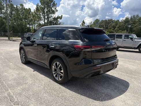 Used 2023 INFINITI QX60 Luxe w/ Cargo Package FWD image 4