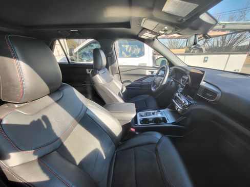 Used 2022 Ford Explorer ST w/ Equipment Group 401A image 8