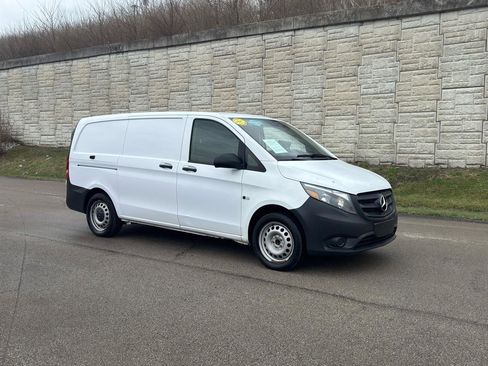 Used 2016 Mercedes-Benz Metris image 7