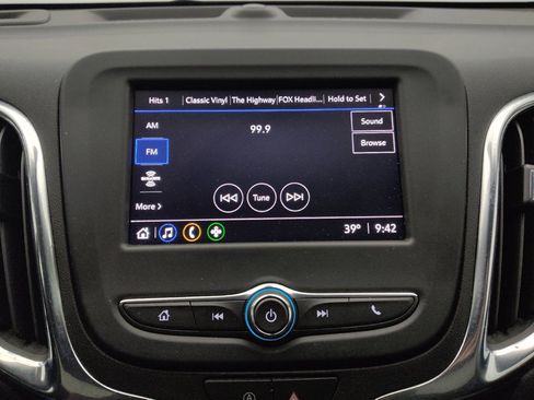 Used 2023 Chevrolet Equinox LT image 25