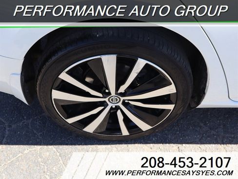 Used 2020 Nissan Altima 2.5 SR AWD/4WD image 9