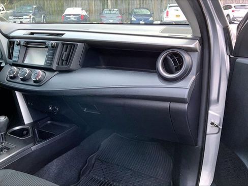 Used 2017 Toyota RAV4 LE image 15