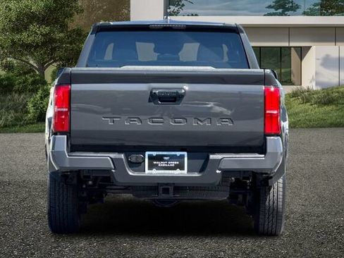Used 2025 Toyota Tacoma SR5 AWD/4WD image 5