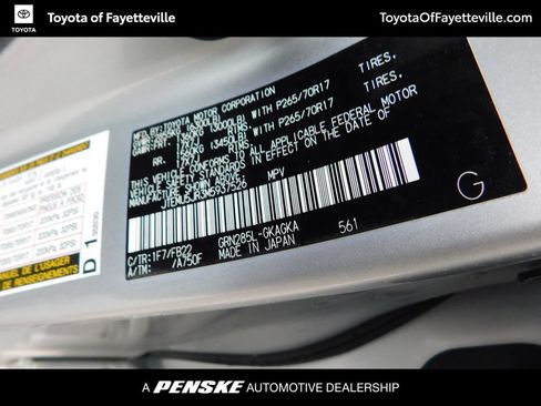 Used 2021 Toyota 4Runner SR5 AWD/4WD image 11