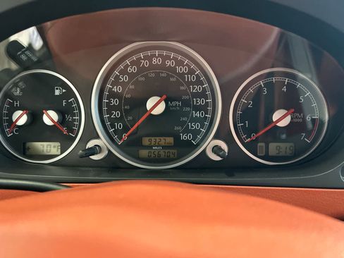 Used 2007 Chrysler Crossfire Limited image 28