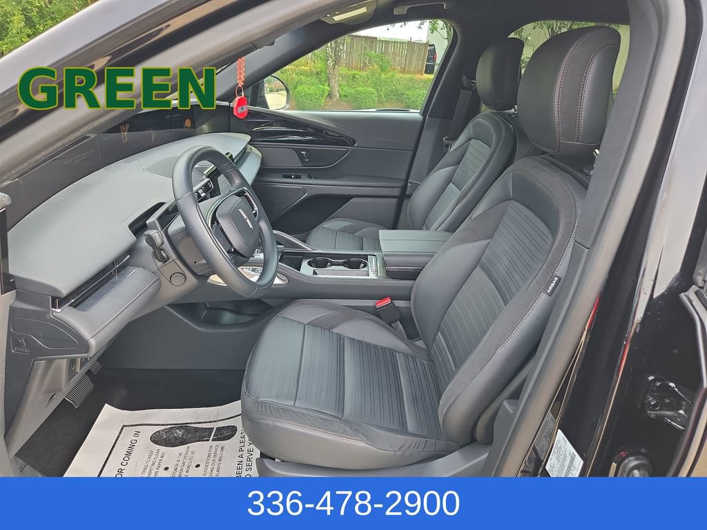 Used 2024 Lincoln Nautilus Reserve w/ Jet Appearance Package (87T) AWD/4WD image 12