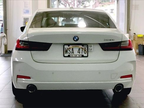 Certified 2023 BMW 330i Sedan w/ Convenience Package image 4