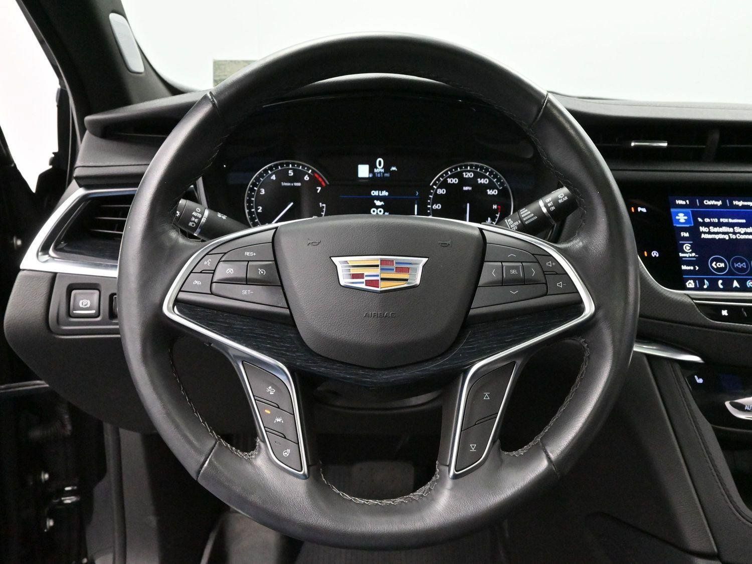 Certified 2025 Cadillac XT5 Premium Luxury AWD/4WD image 15