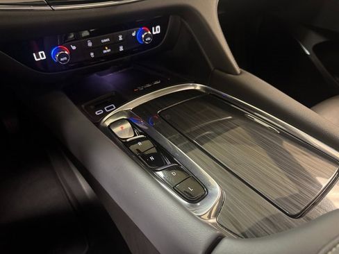 Used 2024 Buick Enclave Essence w/ Experience Buick Package image 18