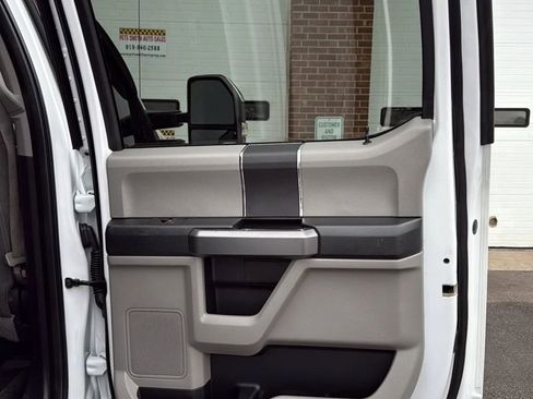 Used 2019 Ford F250 XLT image 29