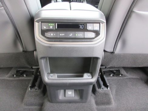 New 2025 Lexus TX 500h AWD image 19