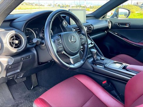 Used 2022 Lexus IS 300 image 18