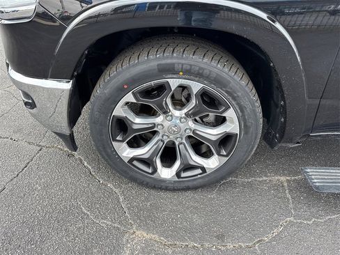 Used 2022 RAM 1500 Limited image 12