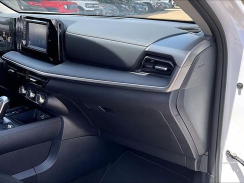 Used 2025 Nissan Kicks S FWD image 17