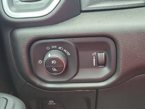 New 2026 RAM 1500 Express AWD/4WD image 24