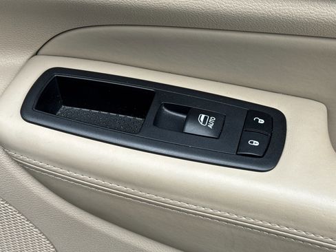 Used 2018 Jeep Grand Cherokee Overland AWD/4WD image 22