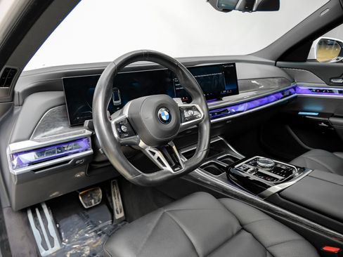 Used 2024 BMW 740i w/ Premium Package 2 image 3