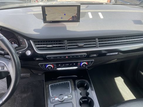 Used 2019 Audi Q7 3.0T Premium Plus w/ Premium Plus Package AWD/4WD image 14