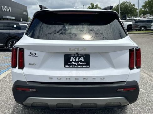 Used 2022 Kia Sorento SX Prestige w/ Rust Color Package AWD/4WD image 3
