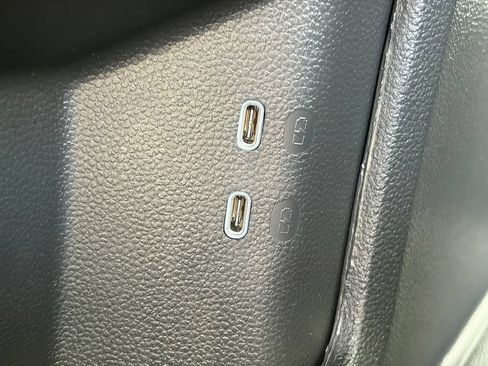 Used 2024 Volkswagen Atlas SEL AWD/4WD image 9
